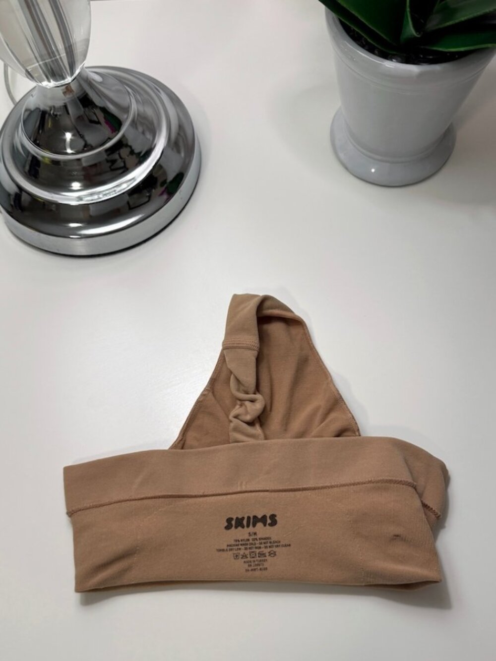 NWOT SKIMS Seamless Sculpt Mid Waist Thong Ochre S/M